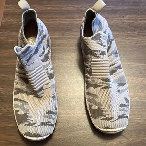Yellow Box  Sneaker - Desert Camo size 8.5
